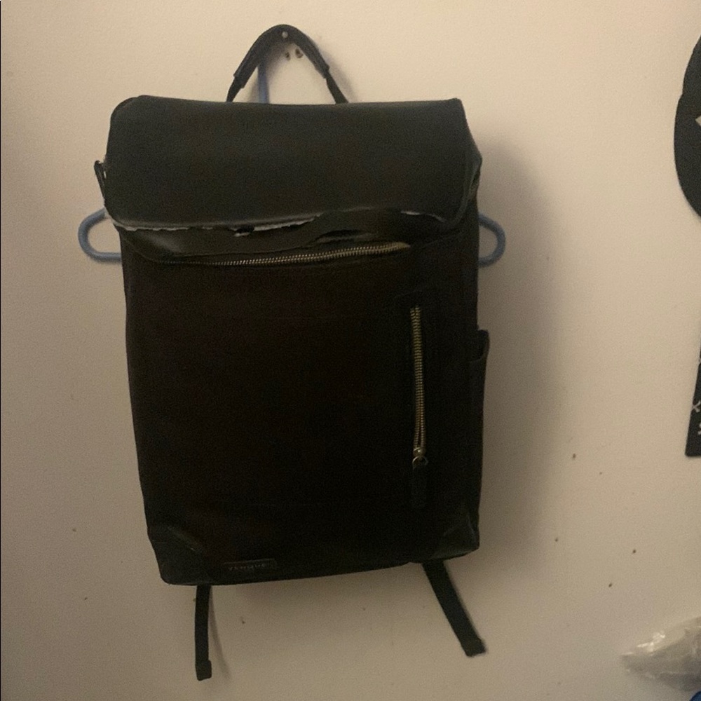 Venque Craft Black Leather Backpack W/ Inside Divider Designed in Toronto